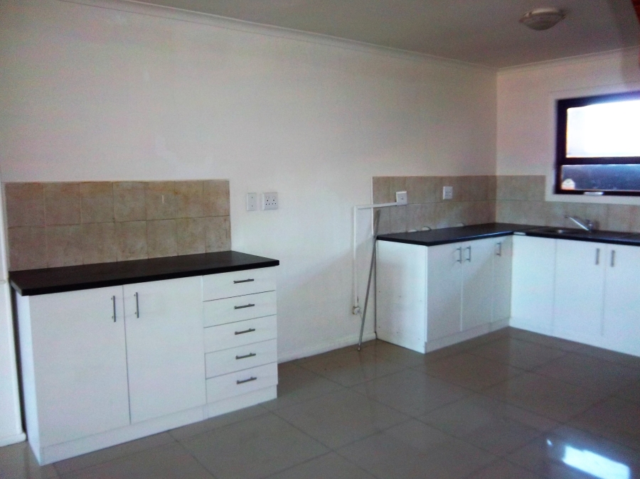 To Let 2 Bedroom Property for Rent in Strand Central Western Cape